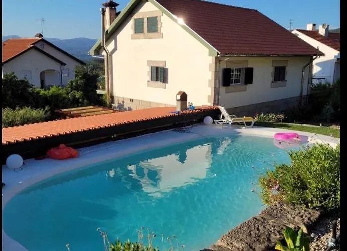 Casa Do Pinheiro Manso * 몬딤데바스토